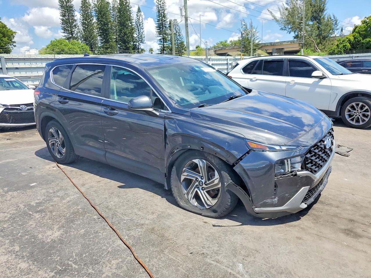2022 Hyundai Santa Fe, SE