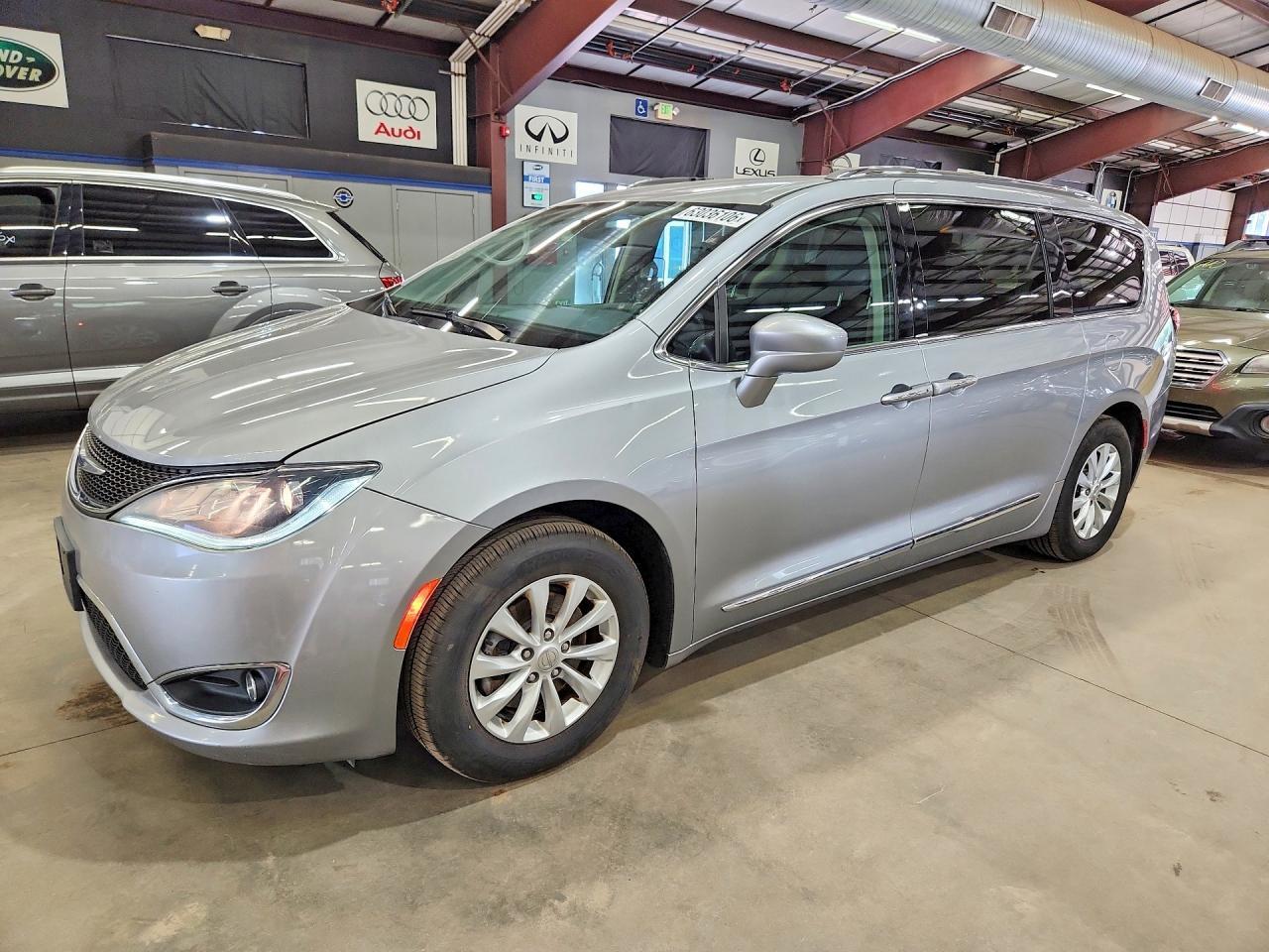 2019 Chrysler Pacifica, Touri...