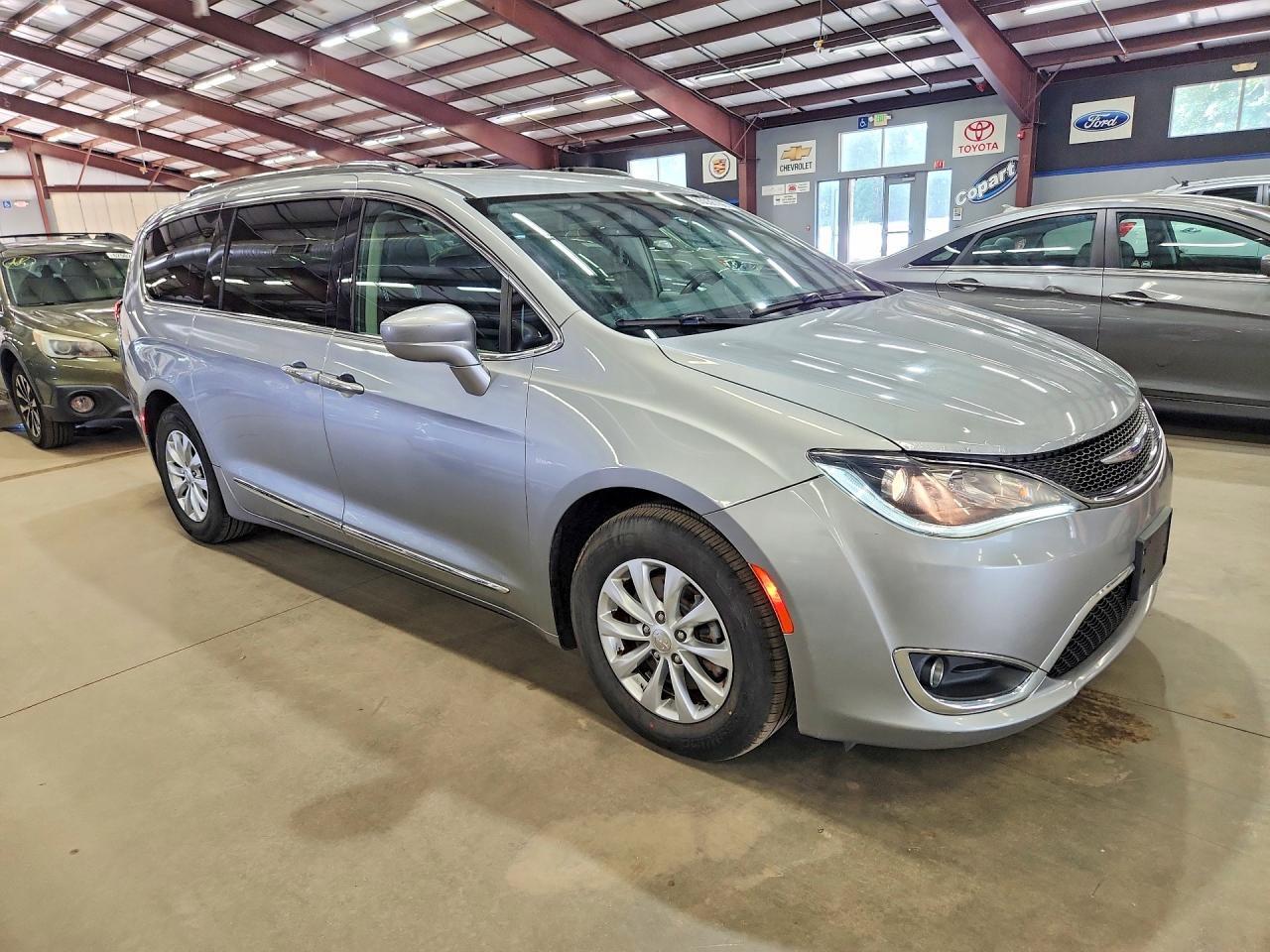 2019 Chrysler Pacifica, Touri...