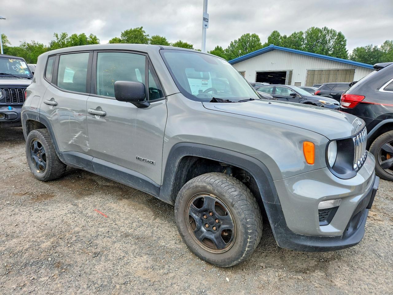 2020 Jeep Renegade, Sport