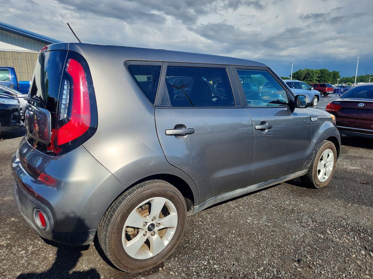 2018 KIA Soul, Base
