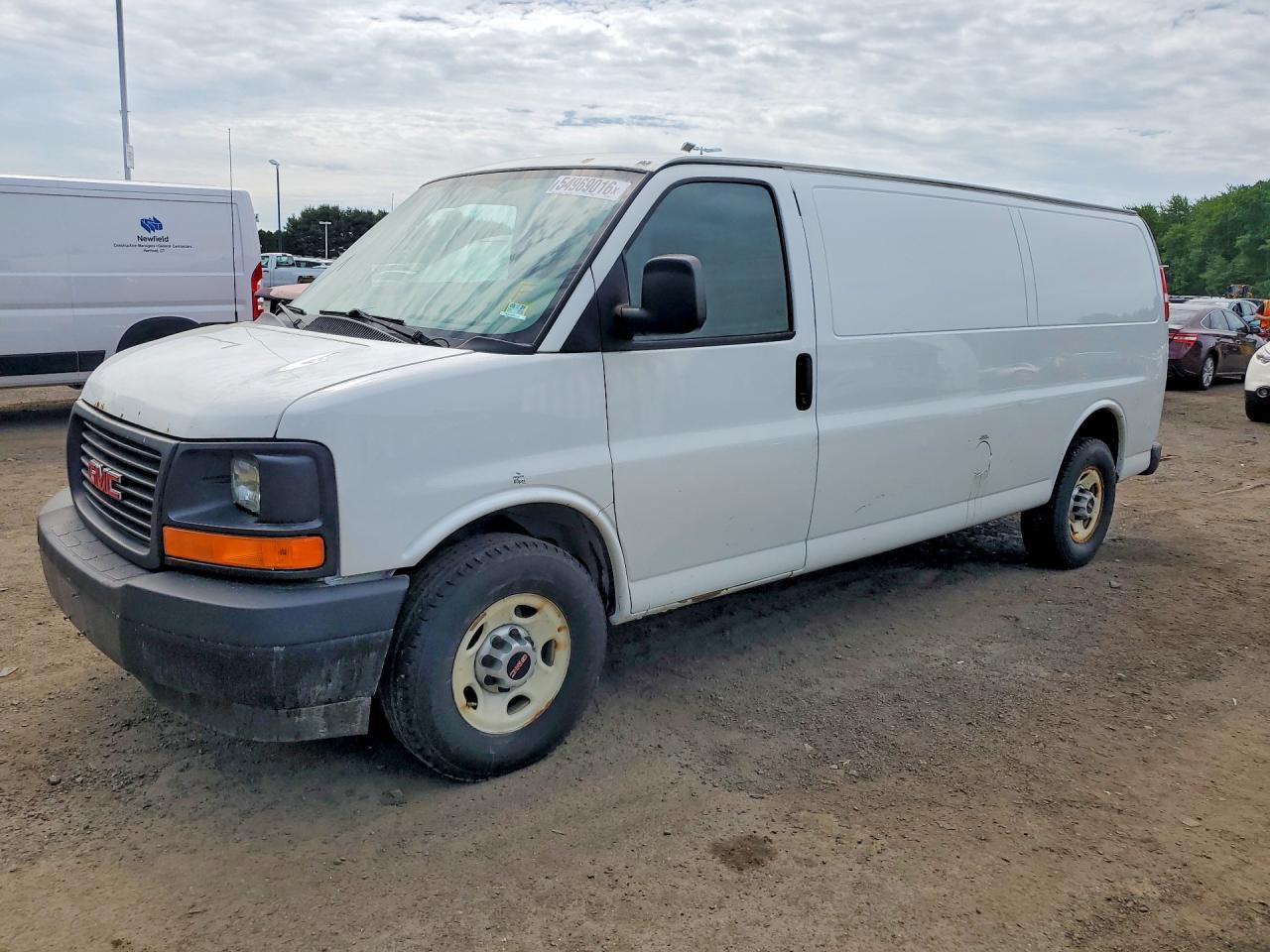 2017 GMC Savana, G2500