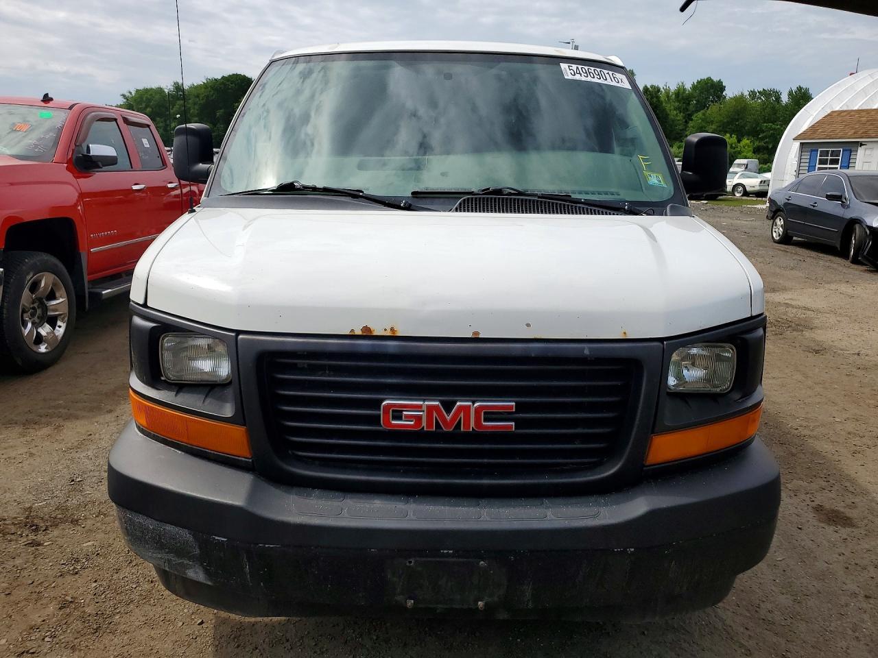 2017 GMC Savana, G2500