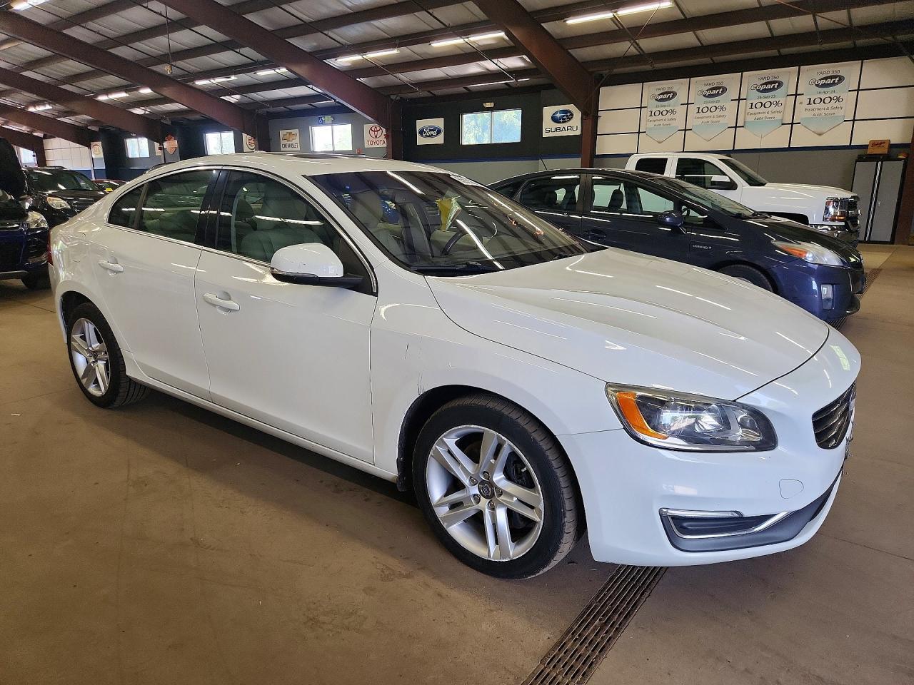2015 Volvo S60, Premier