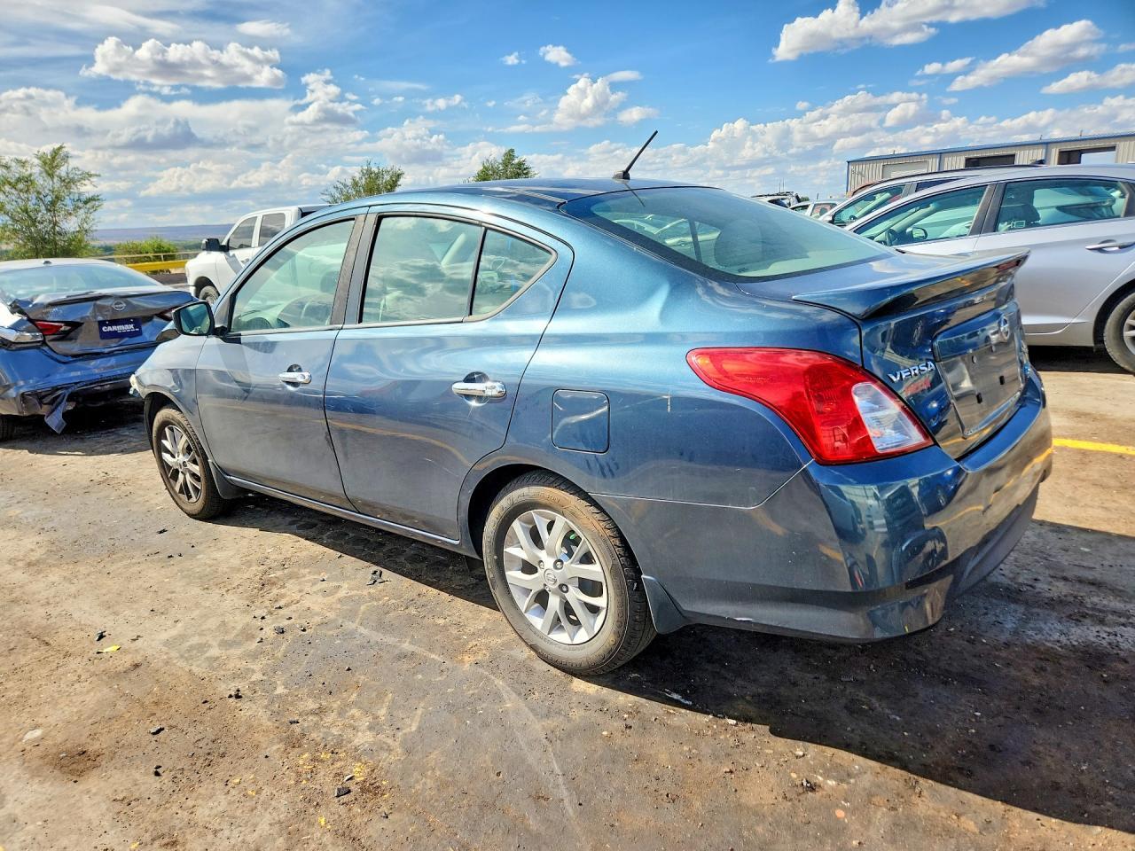 2016 Nissan Versa, 1.6 SV