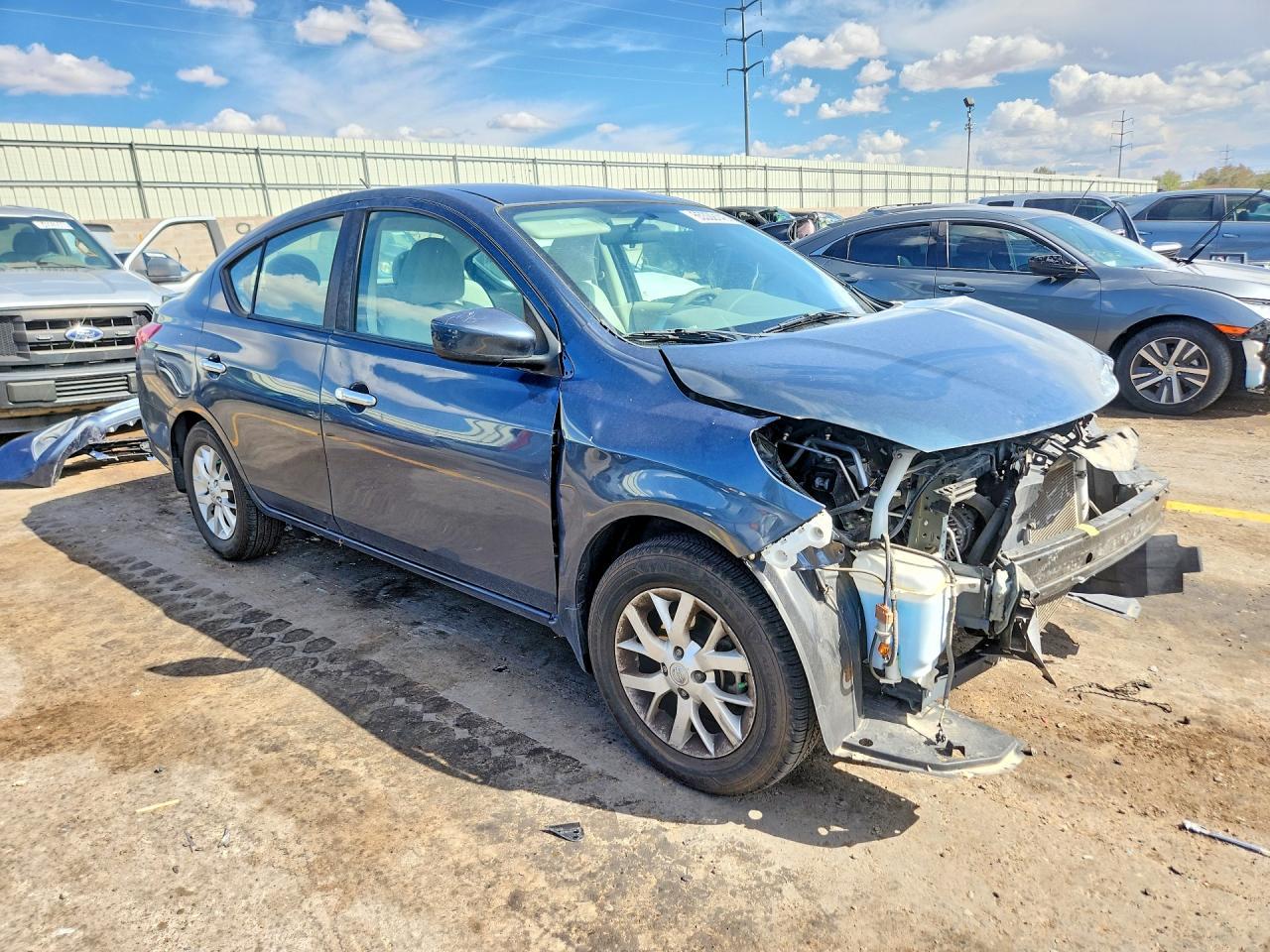 2016 Nissan Versa, 1.6 SV