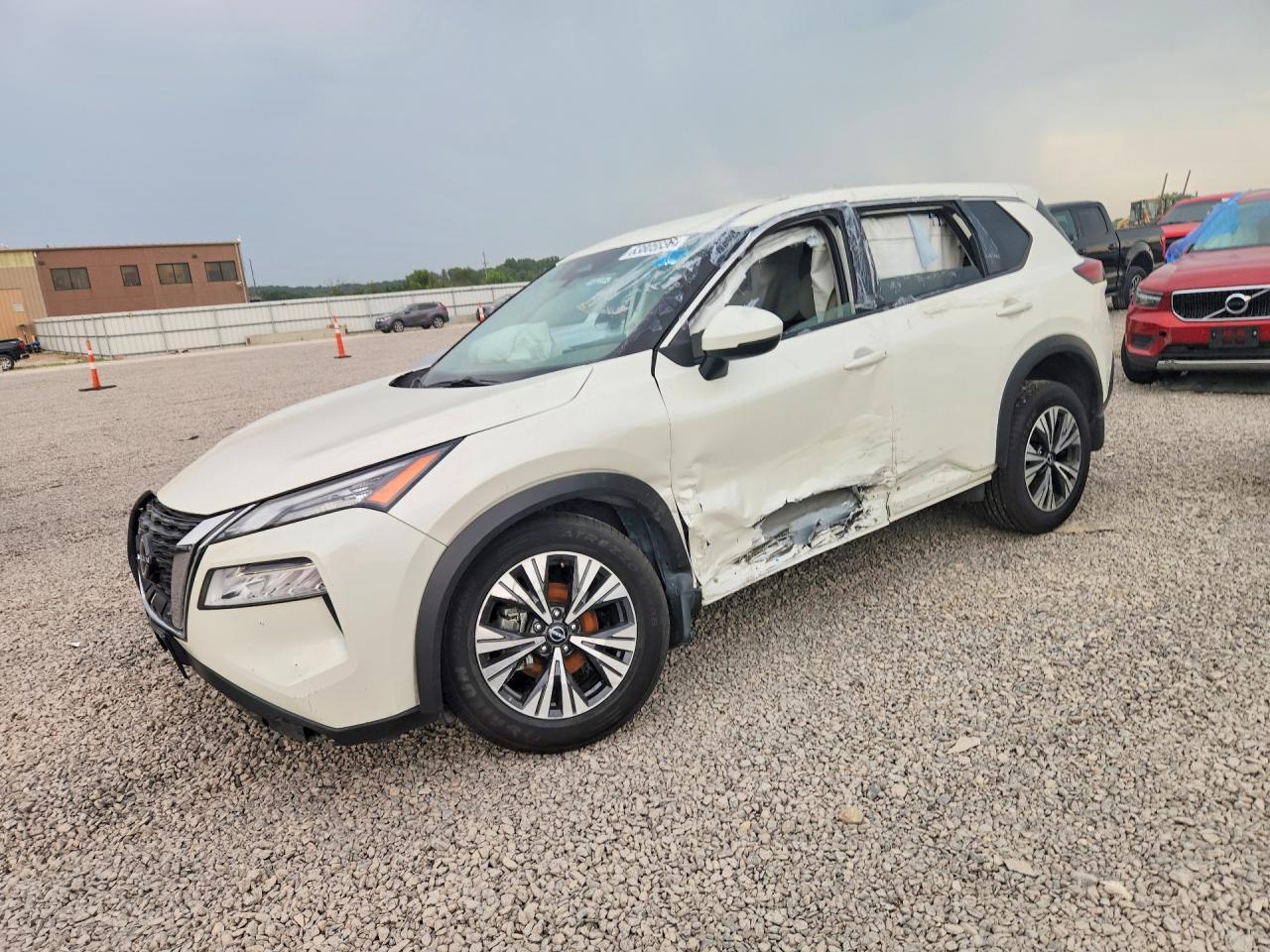 2023 Nissan Rogue, SV