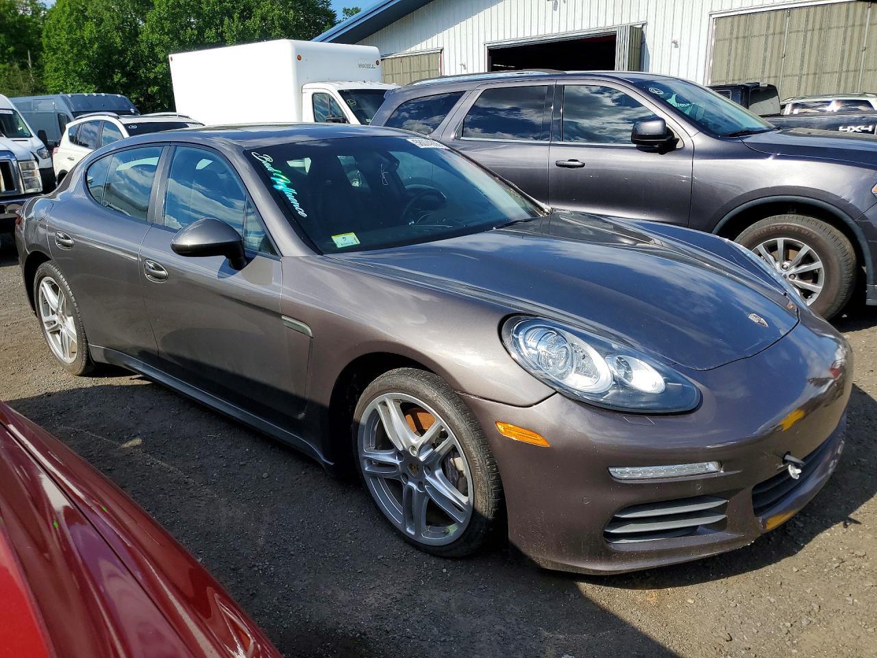 2015 Porsche Panamera, 2