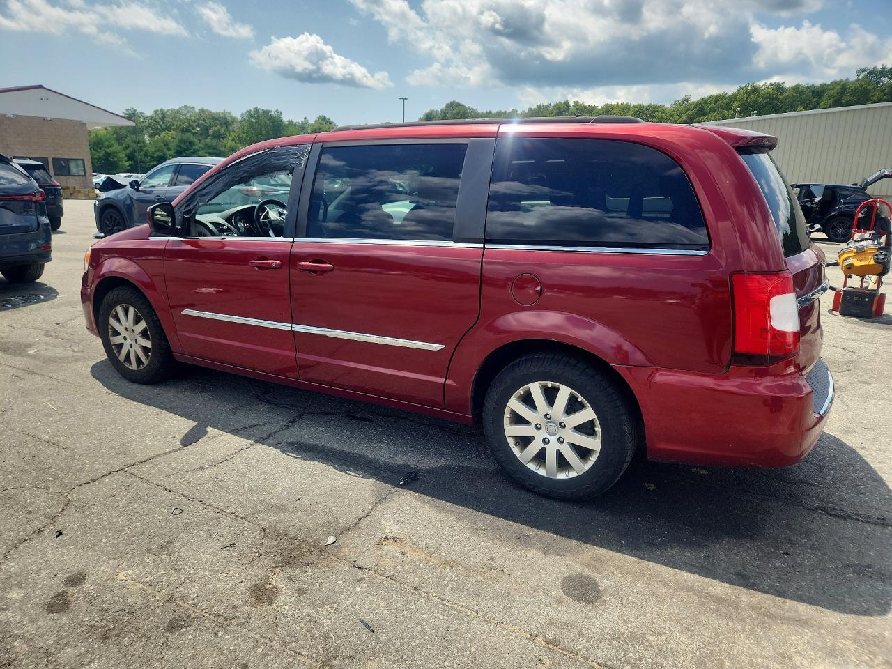 2015 Chrysler Town and Countr...