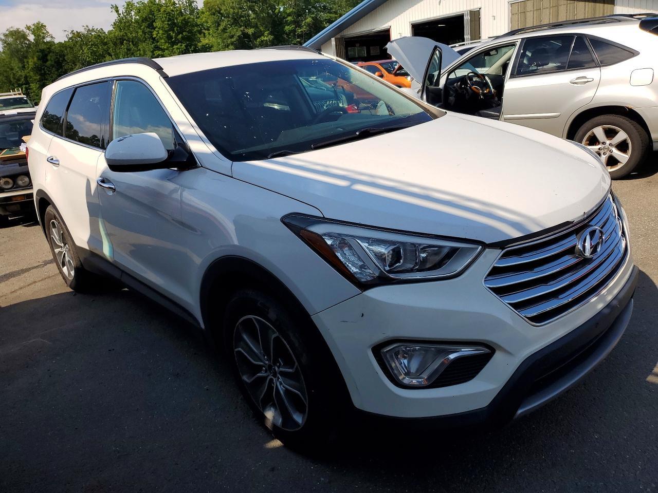 2016 Hyundai Santa Fe, SE