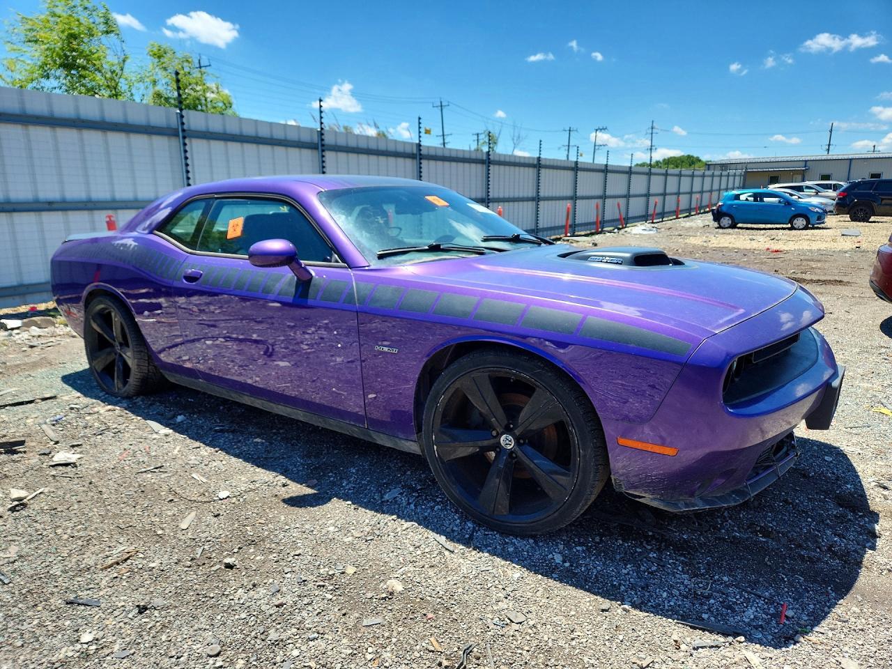 2016 Dodge Challenger, R