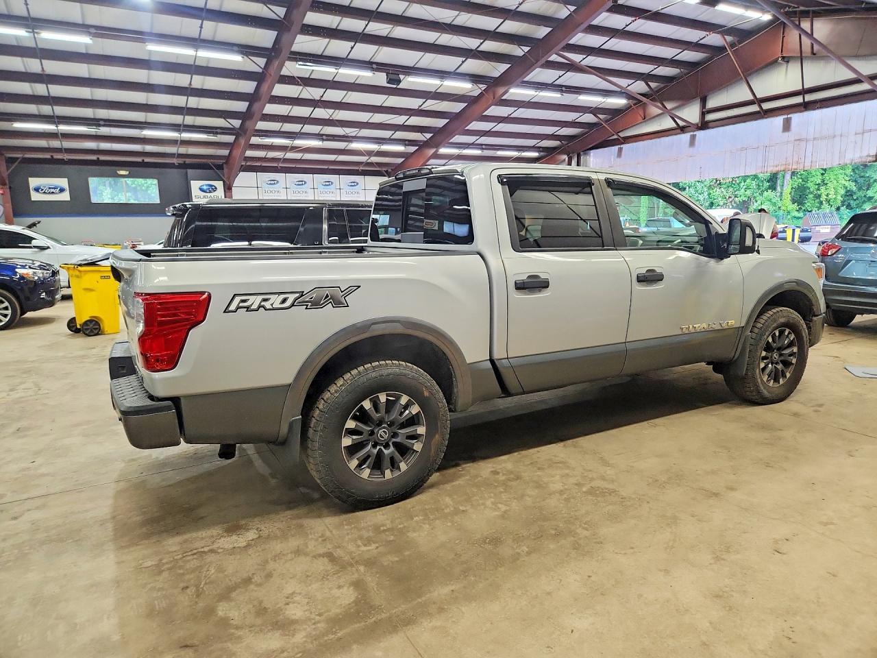 2018 Nissan Titan, Pro-4X