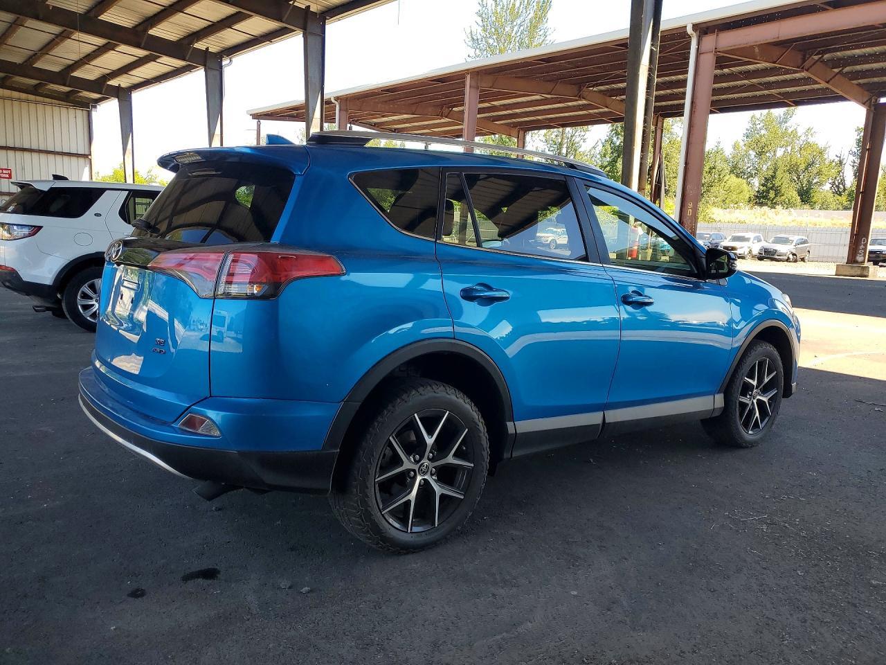 2016 Toyota RAV4, SE