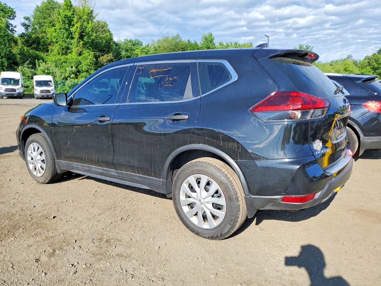 2020 Nissan Rogue, S