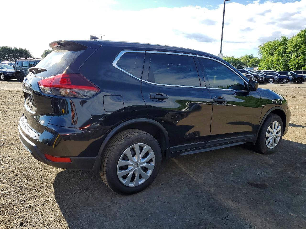 2020 Nissan Rogue, S