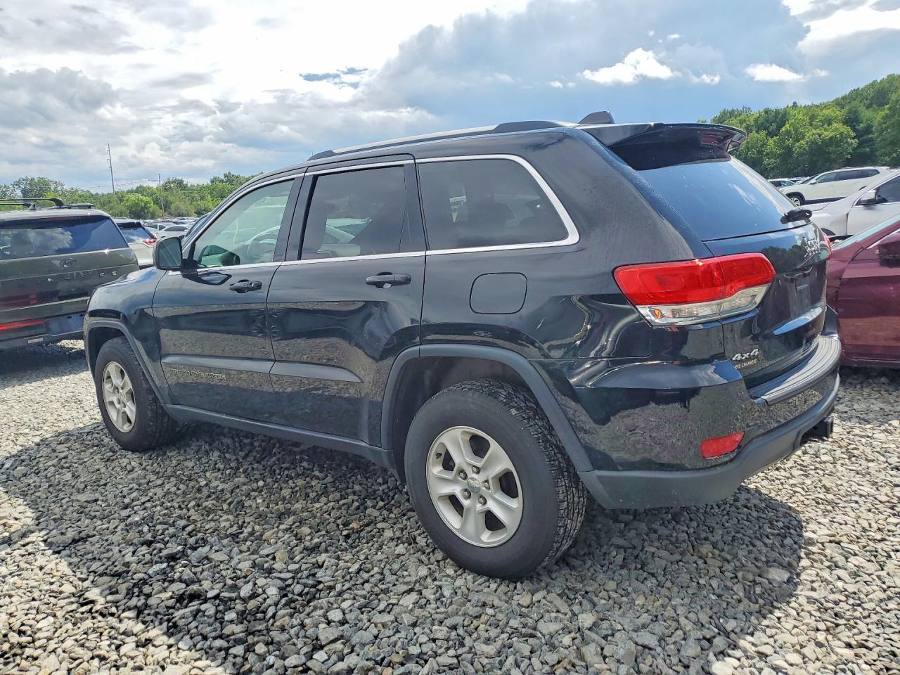 2017 Jeep Grand Cherokee, Laredo