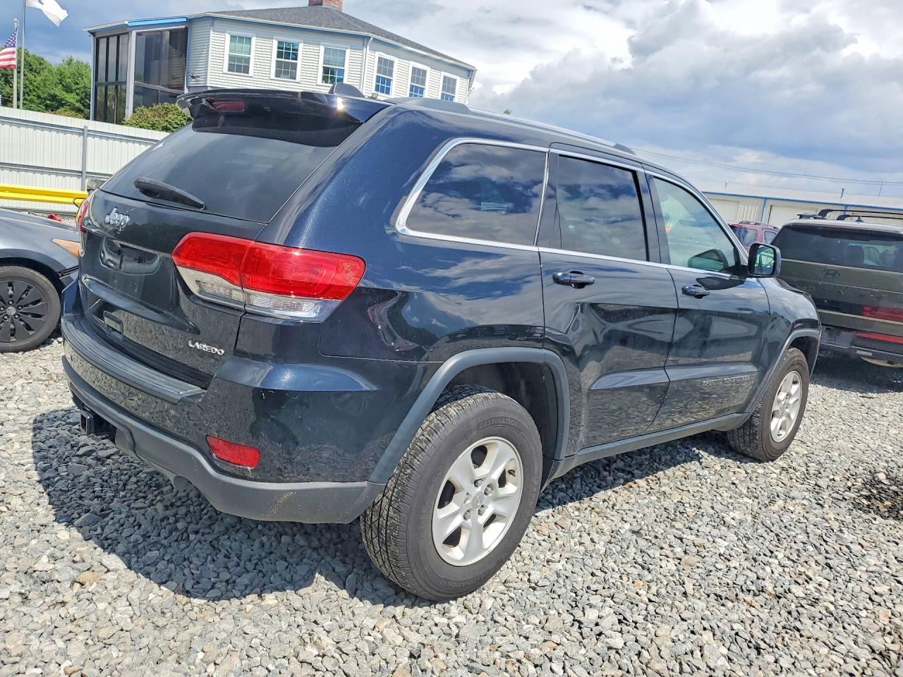 2017 Jeep Grand Cherokee, Laredo
