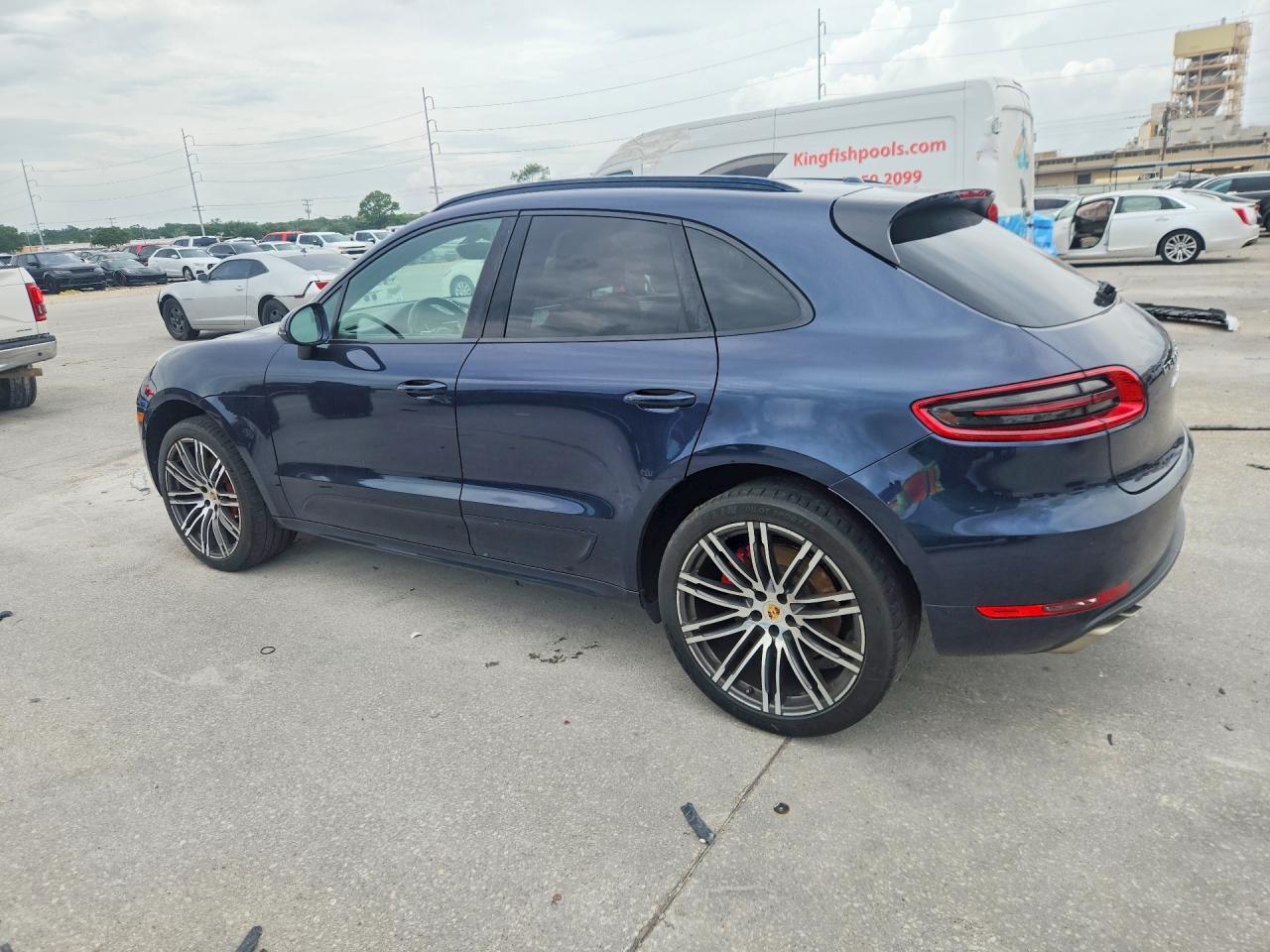 2015 Porsche Macan, Turbo