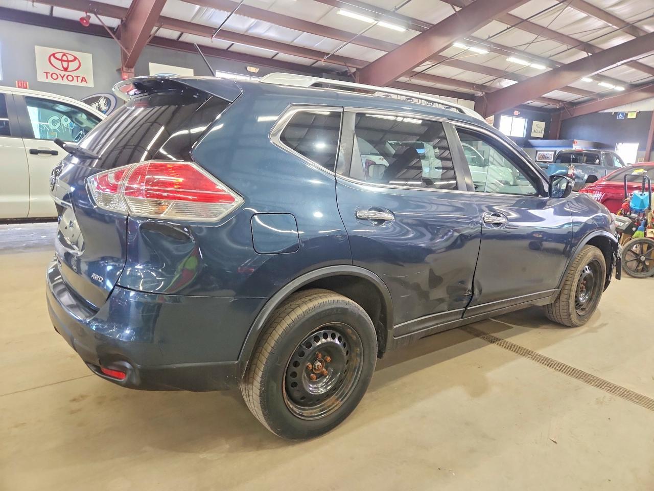2016 Nissan Rogue, S