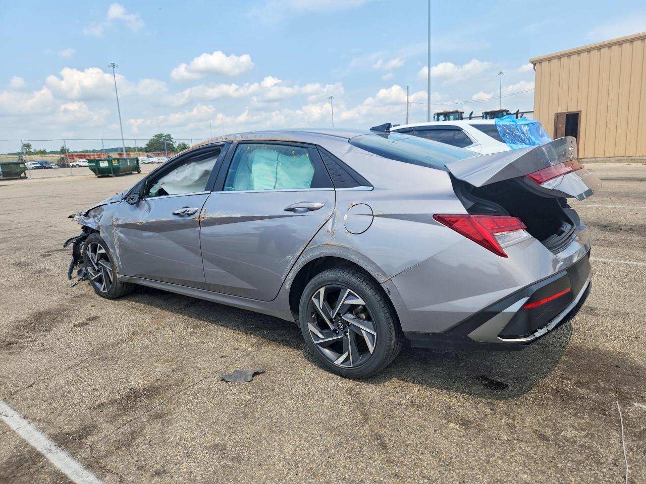 2025 Hyundai Elantra, Sel