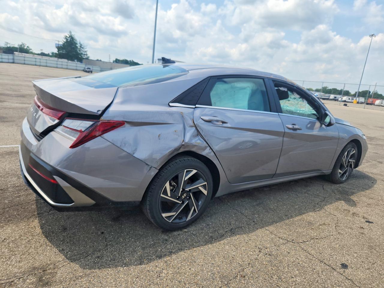 2025 Hyundai Elantra, Sel