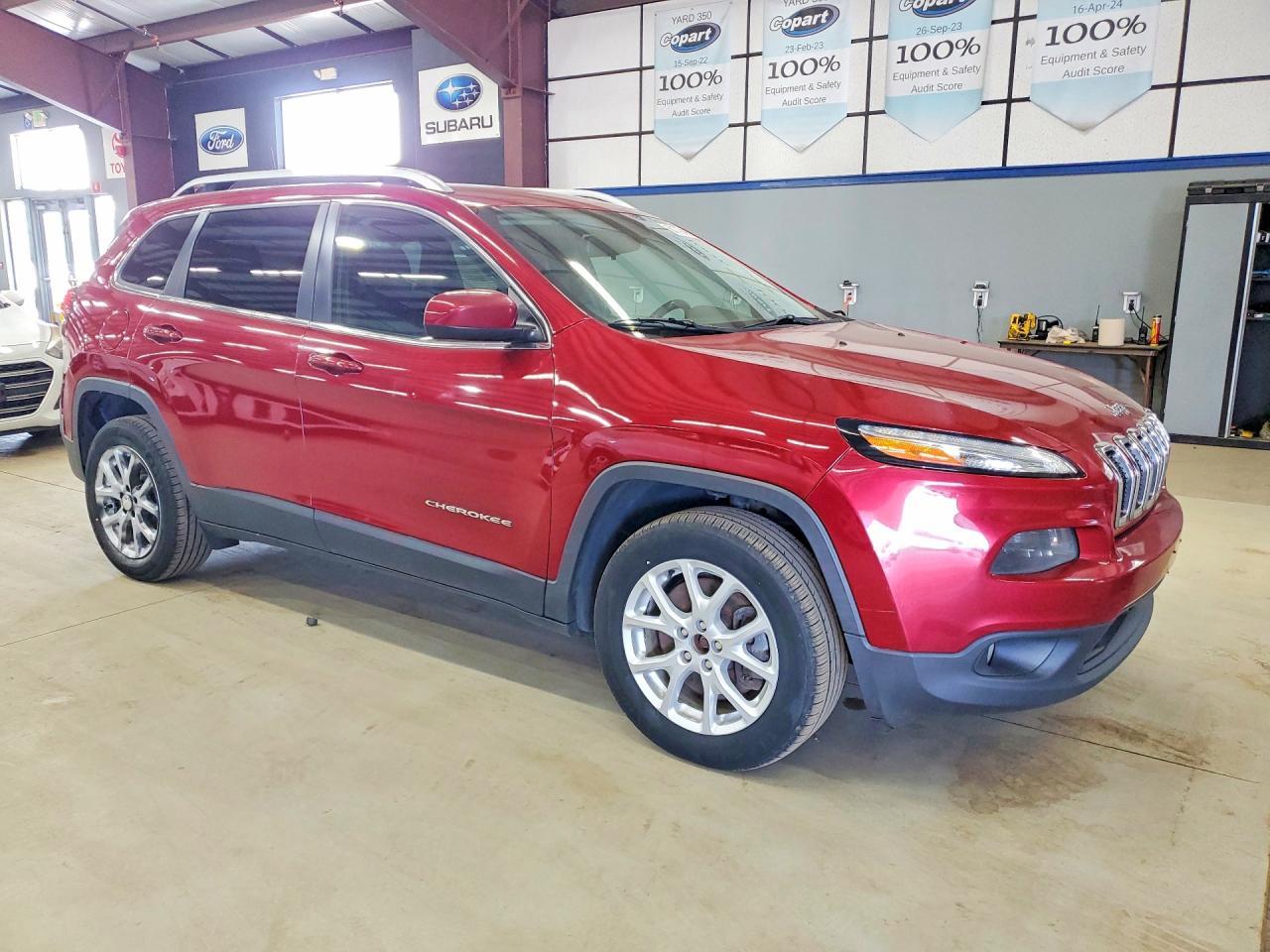 2017 Jeep Cherokee, Latitude