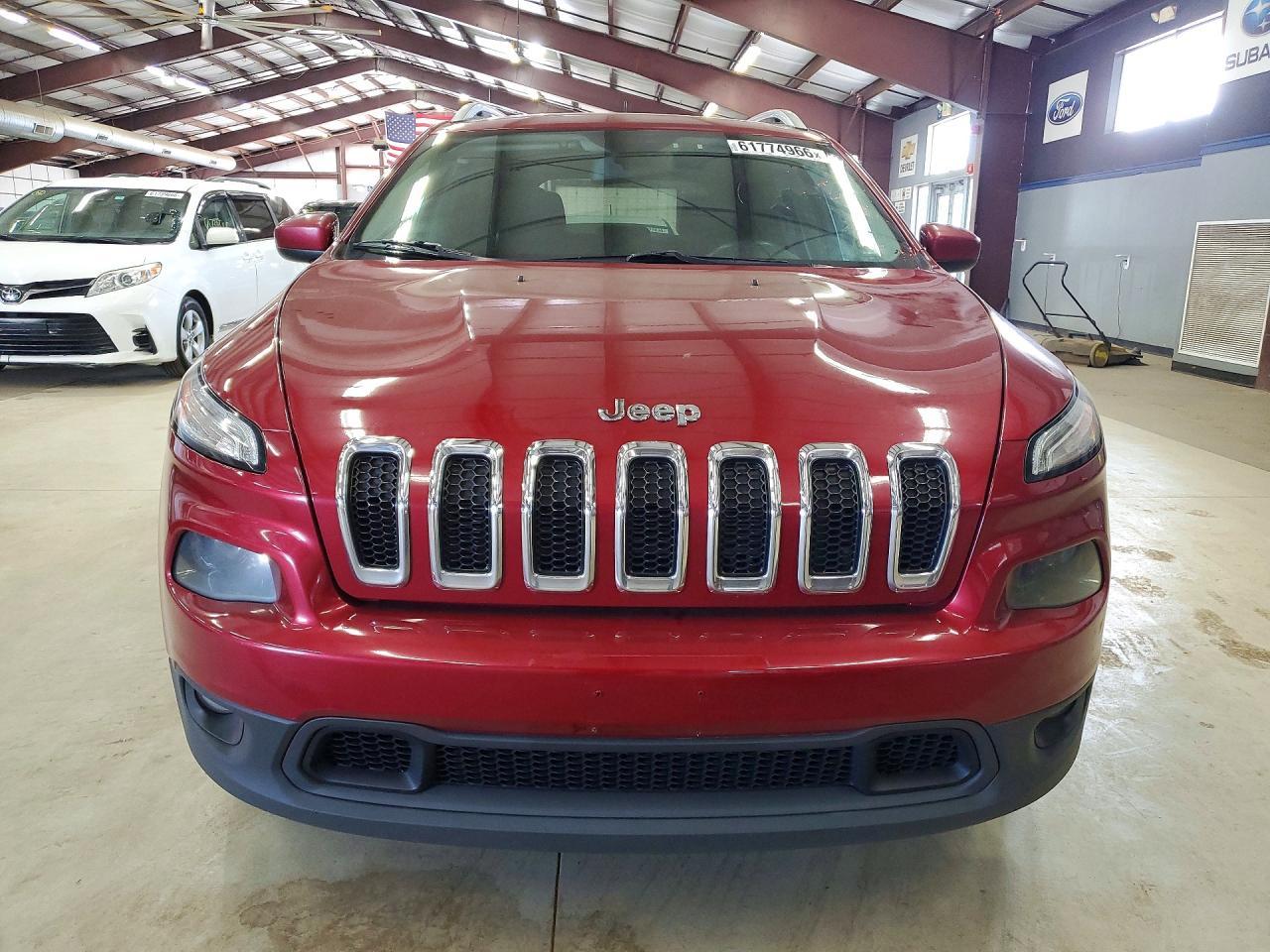 2017 Jeep Cherokee, Latitude