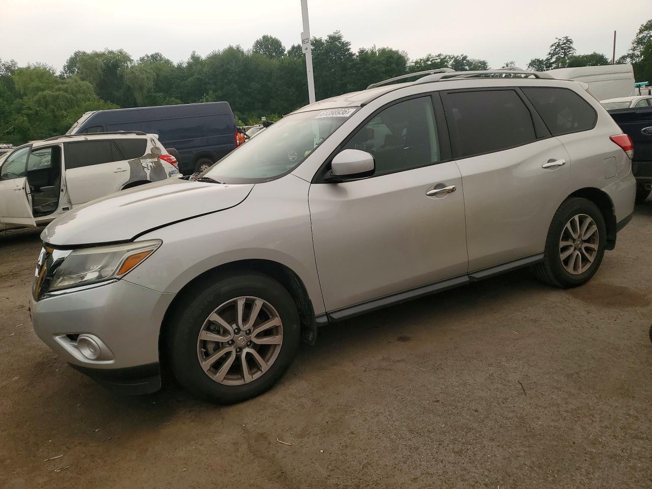 2015 Nissan Pathfinder, S
