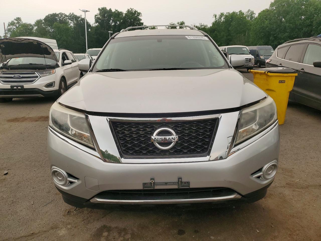 2015 Nissan Pathfinder, S