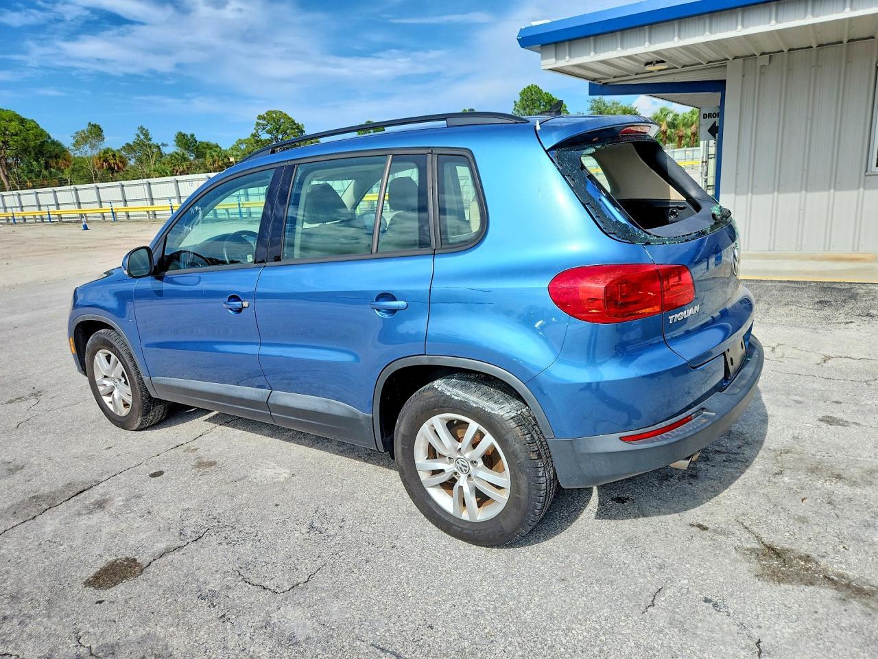 2017 Volkswagen Tiguan, S