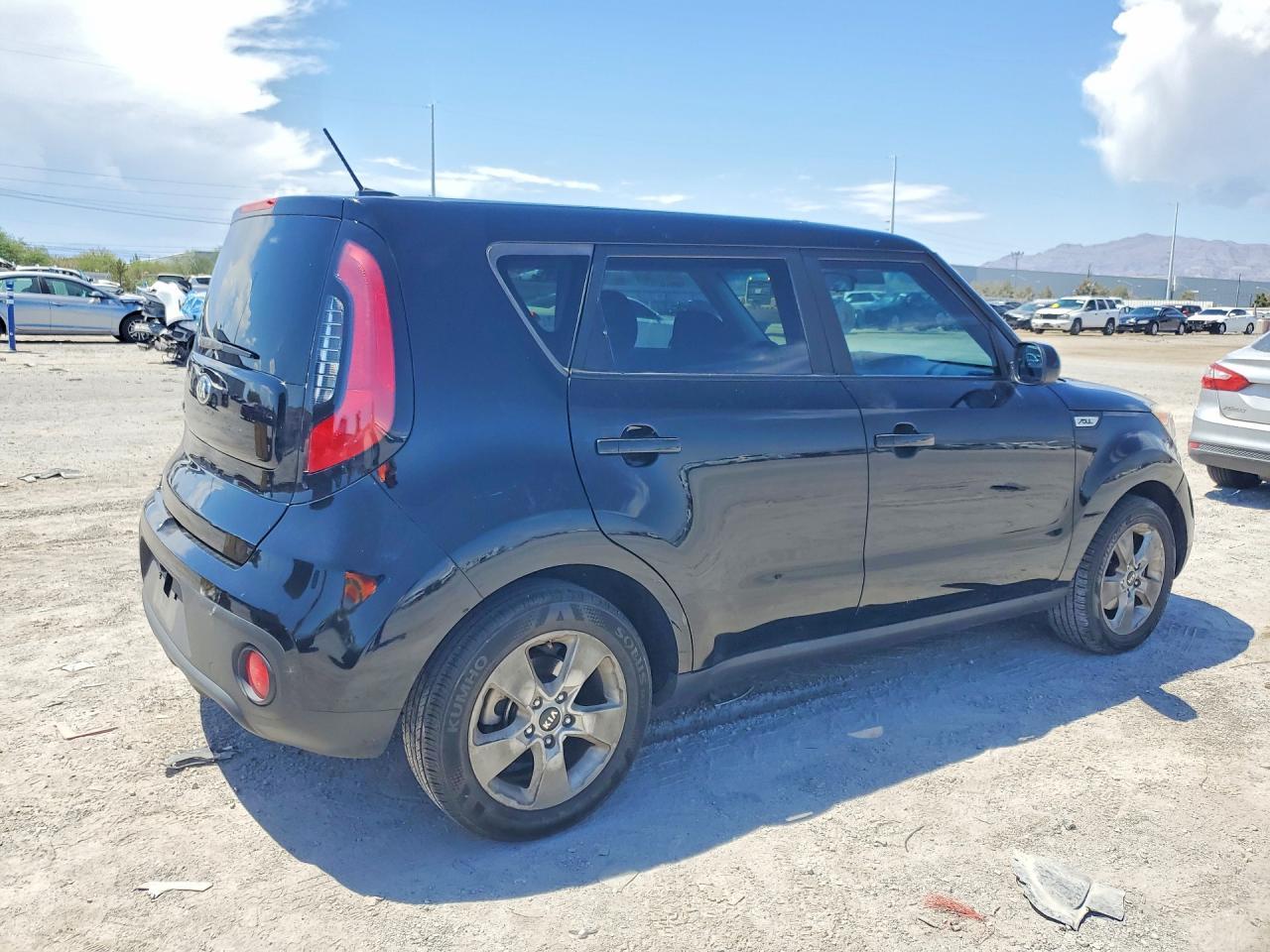 2018 KIA Soul, Base