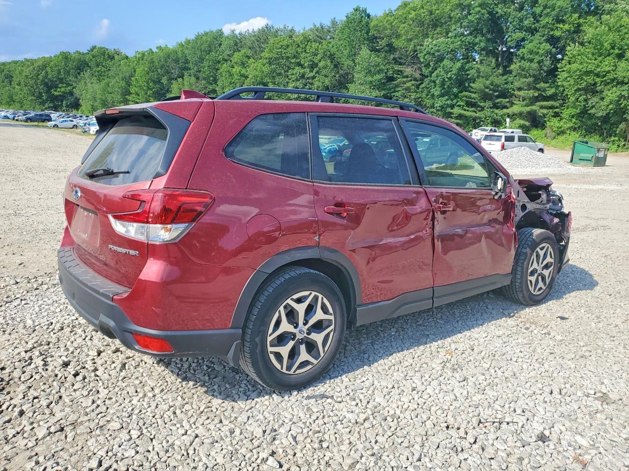 2022 Subaru Forester, Premium
