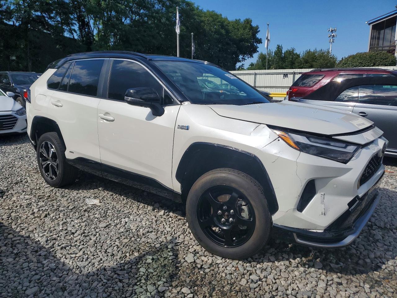 2021 Toyota RAV4, Xse