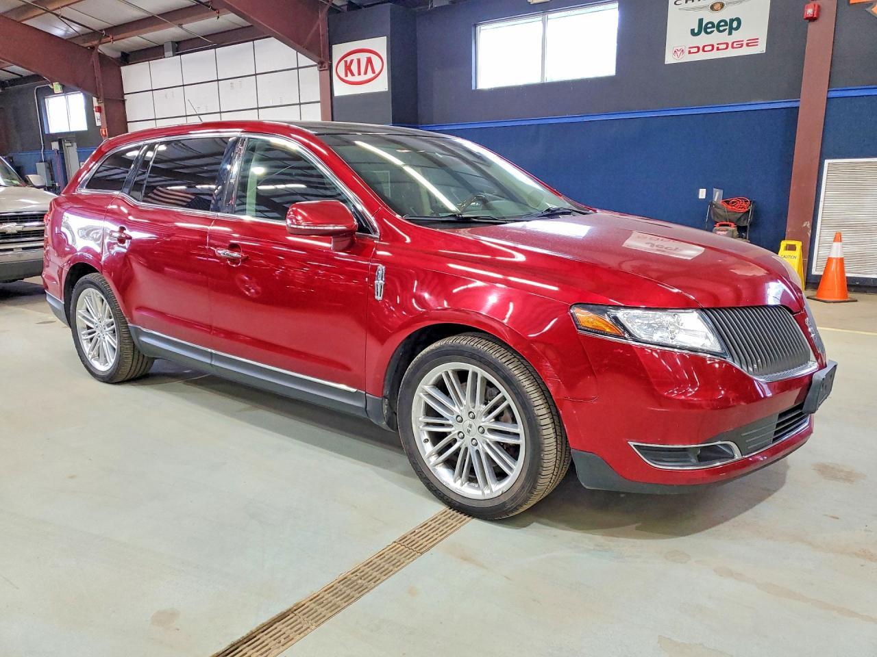 2016 Lincoln MKT