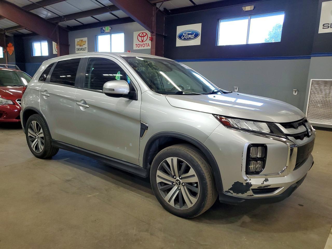 2021 Mitsubishi Outlander, ES