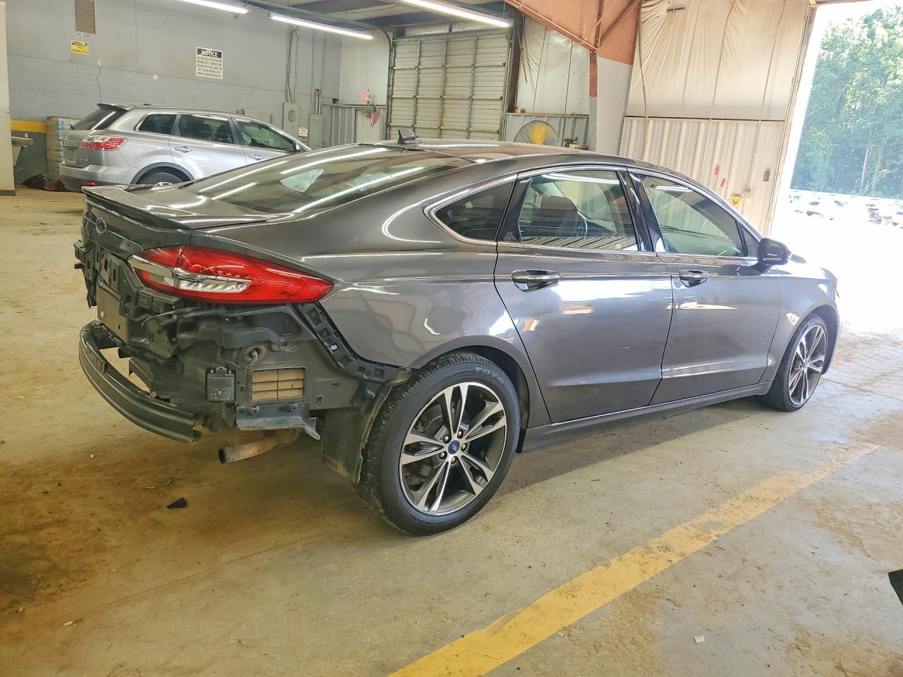 2020 Ford Fusion, Titanium