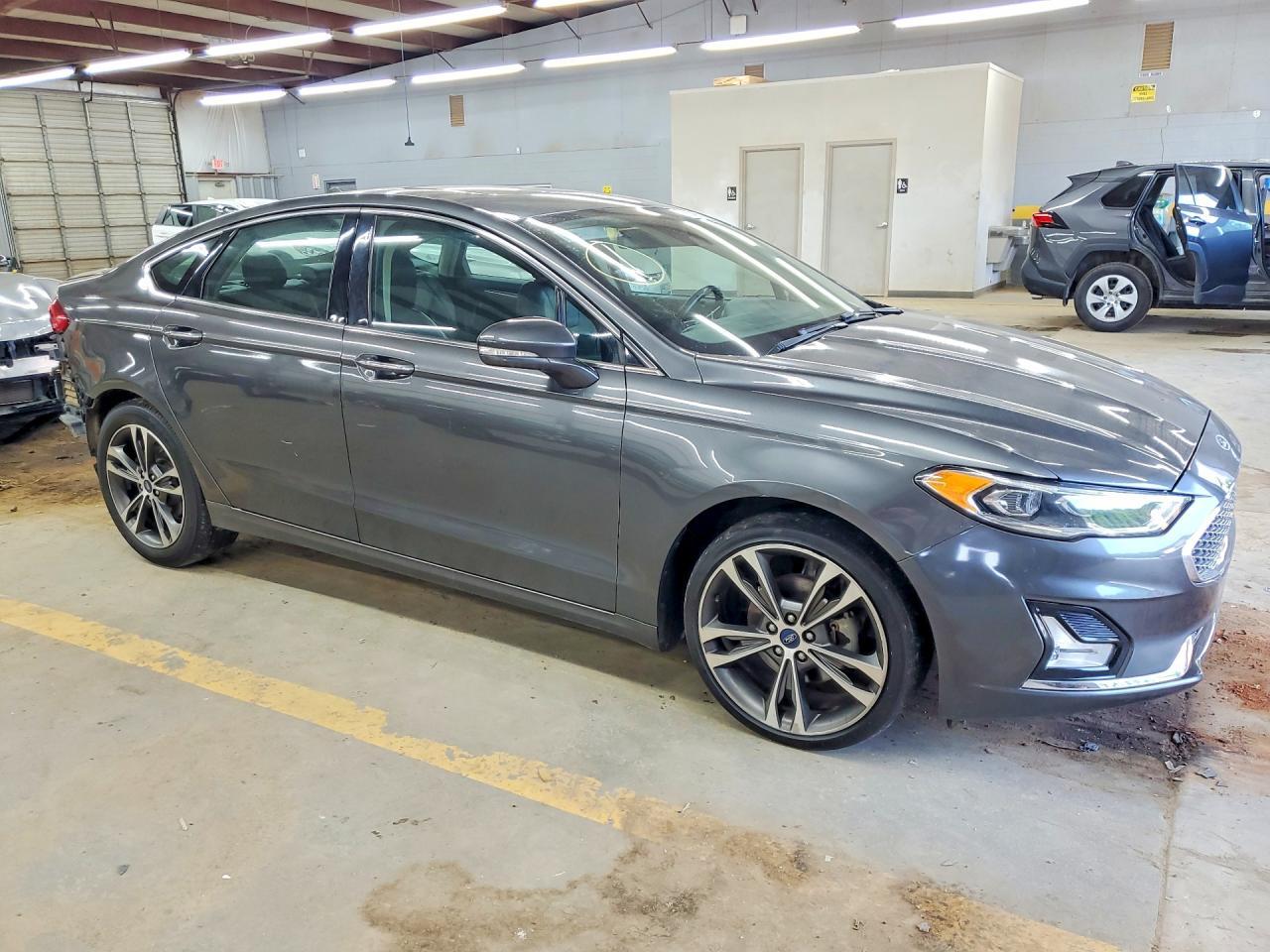 2020 Ford Fusion, Titanium