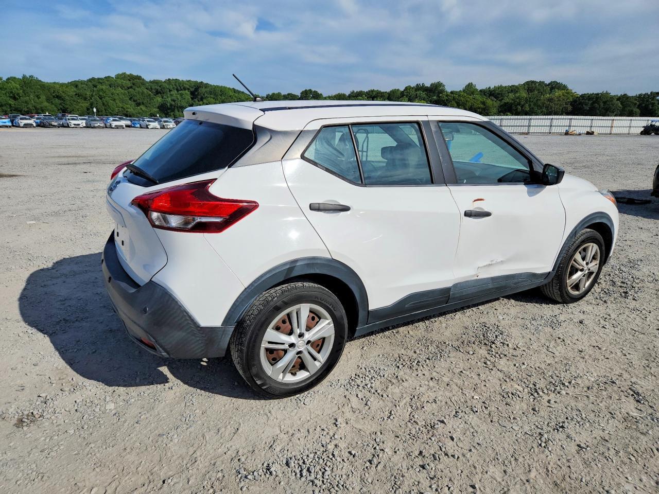 2020 Nissan Kicks, S