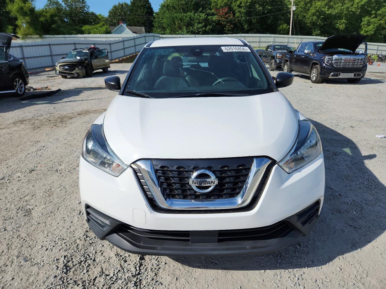 2020 Nissan Kicks, S