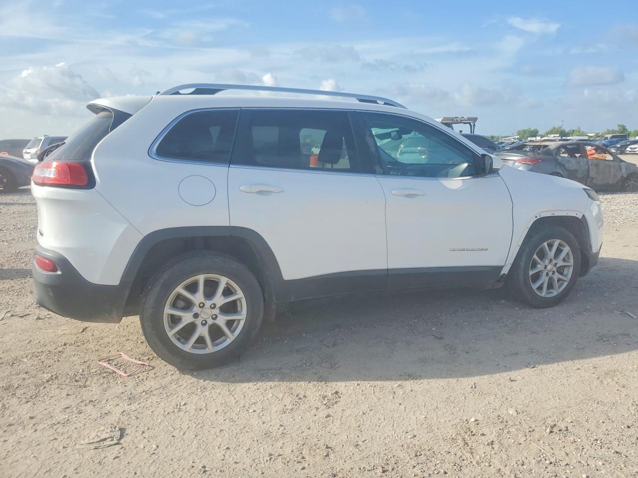 2018 Jeep Cherokee, Latitude