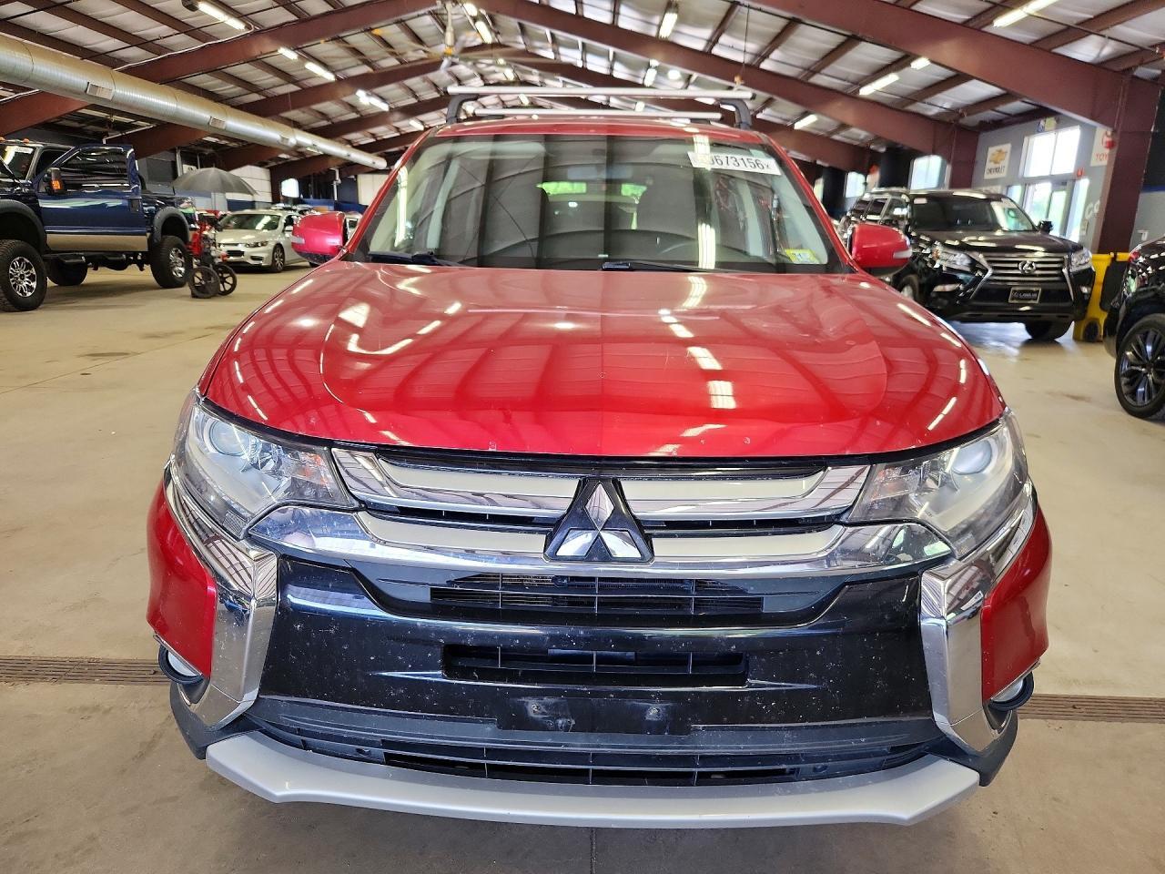 2016 Mitsubishi Outlander, SE
