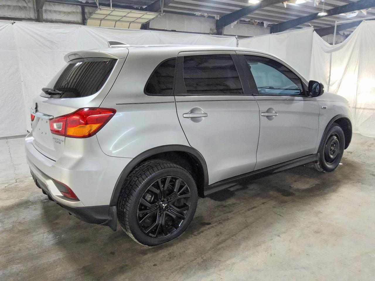 2018 Mitsubishi Outlander, ES