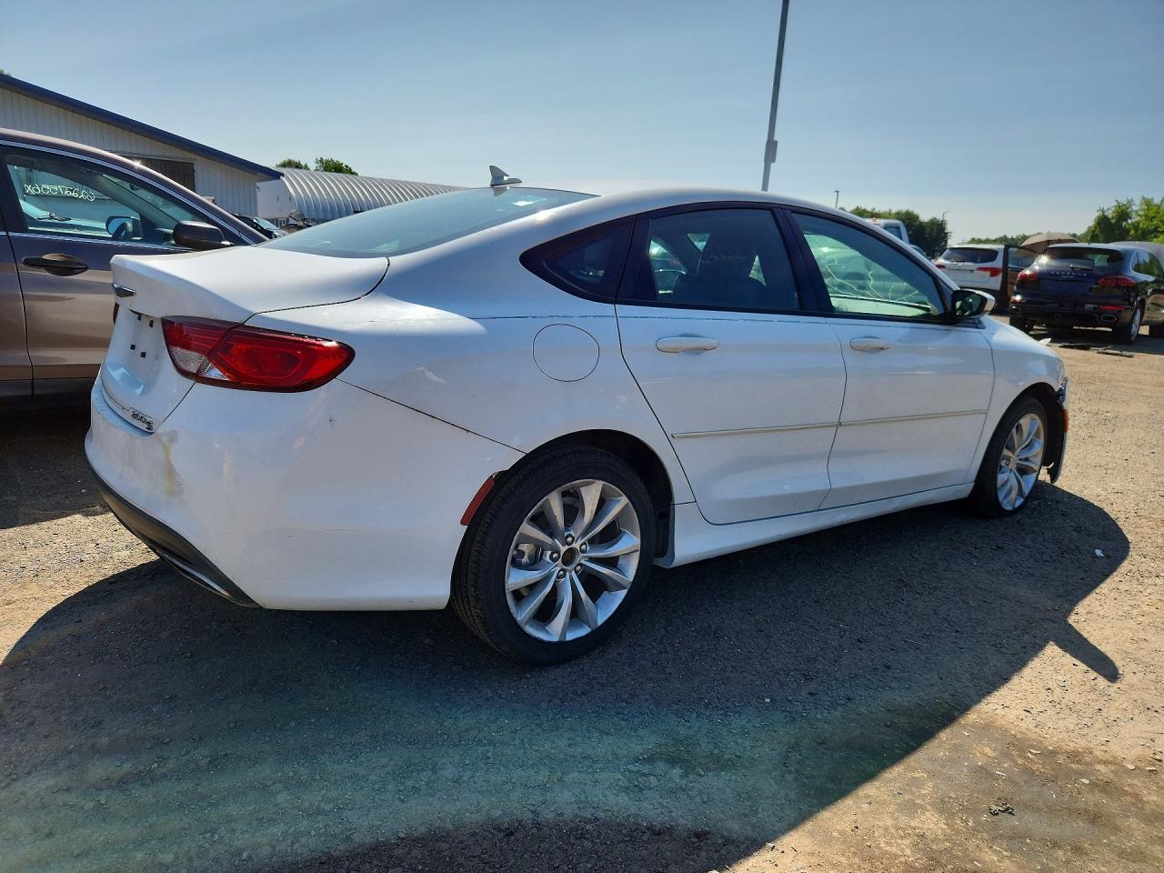 2016 Chrysler 200, S