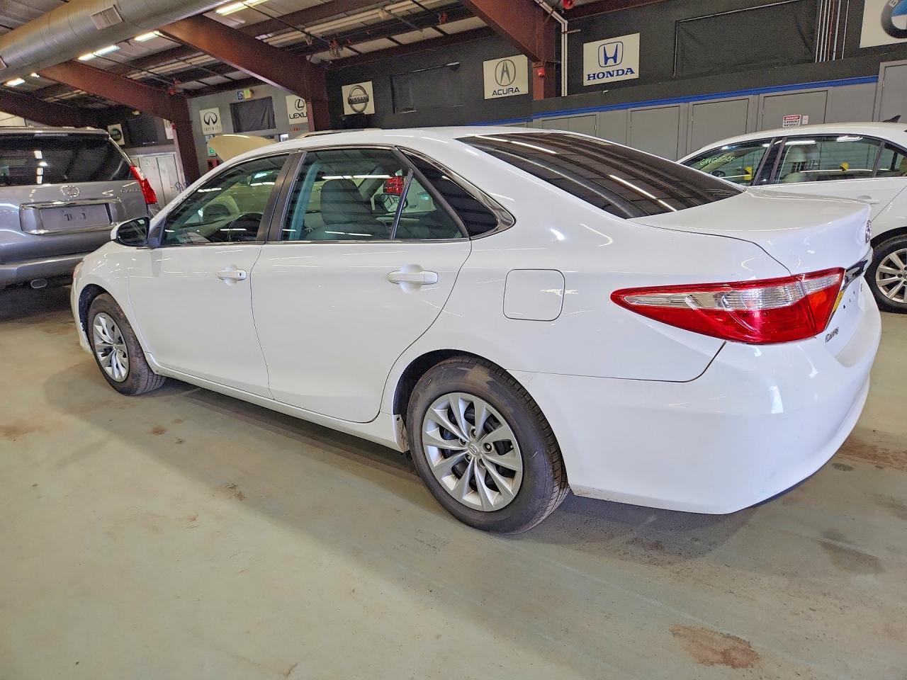 2017 Toyota Camry, LE