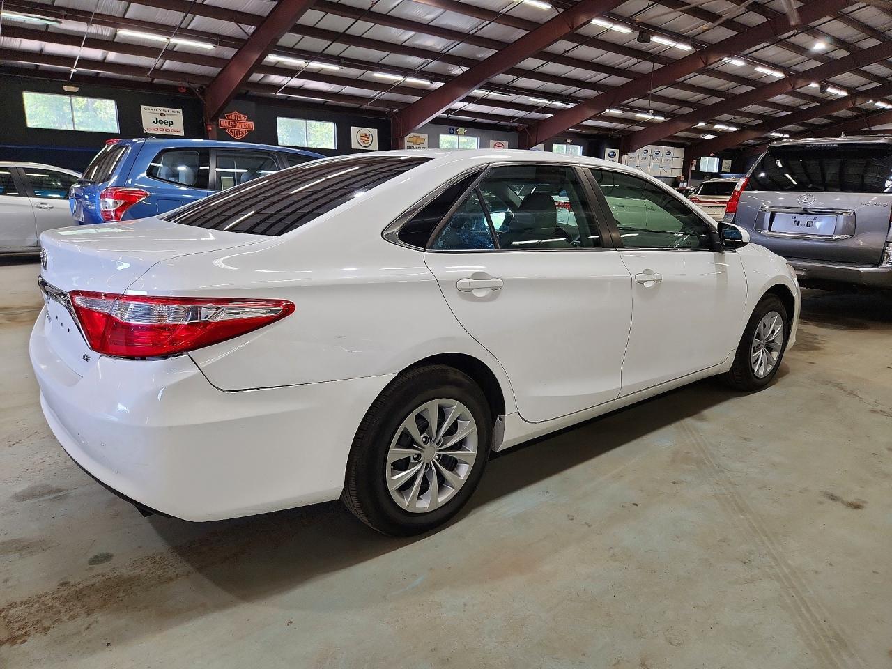 2017 Toyota Camry, LE