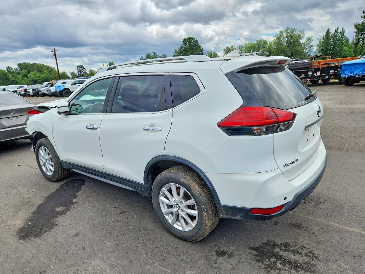 2017 Nissan Rogue, SV