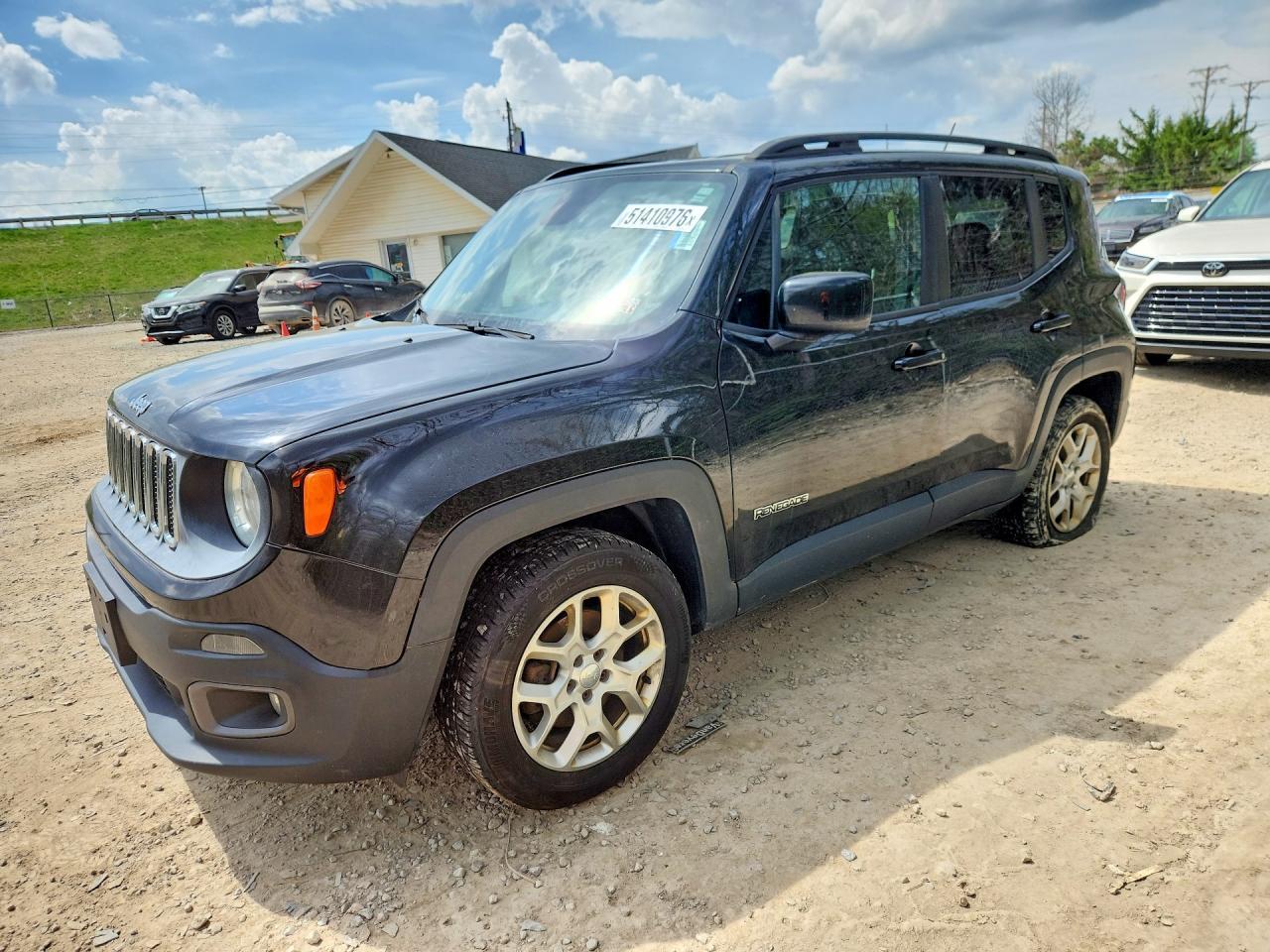 2015 Jeep Renegade, Latitude