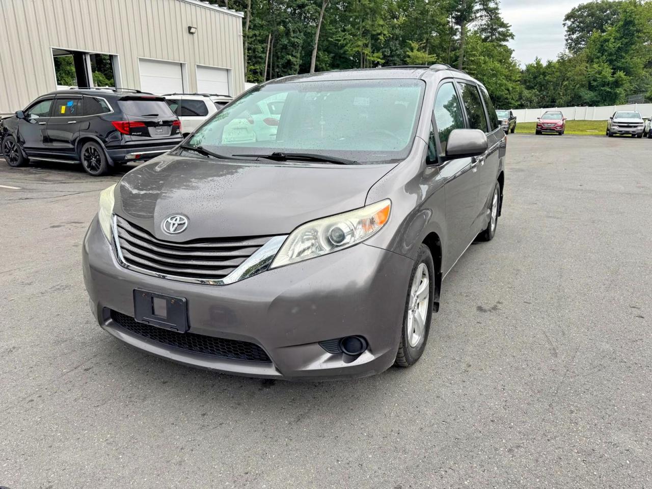 2017 Toyota Sienna, LE