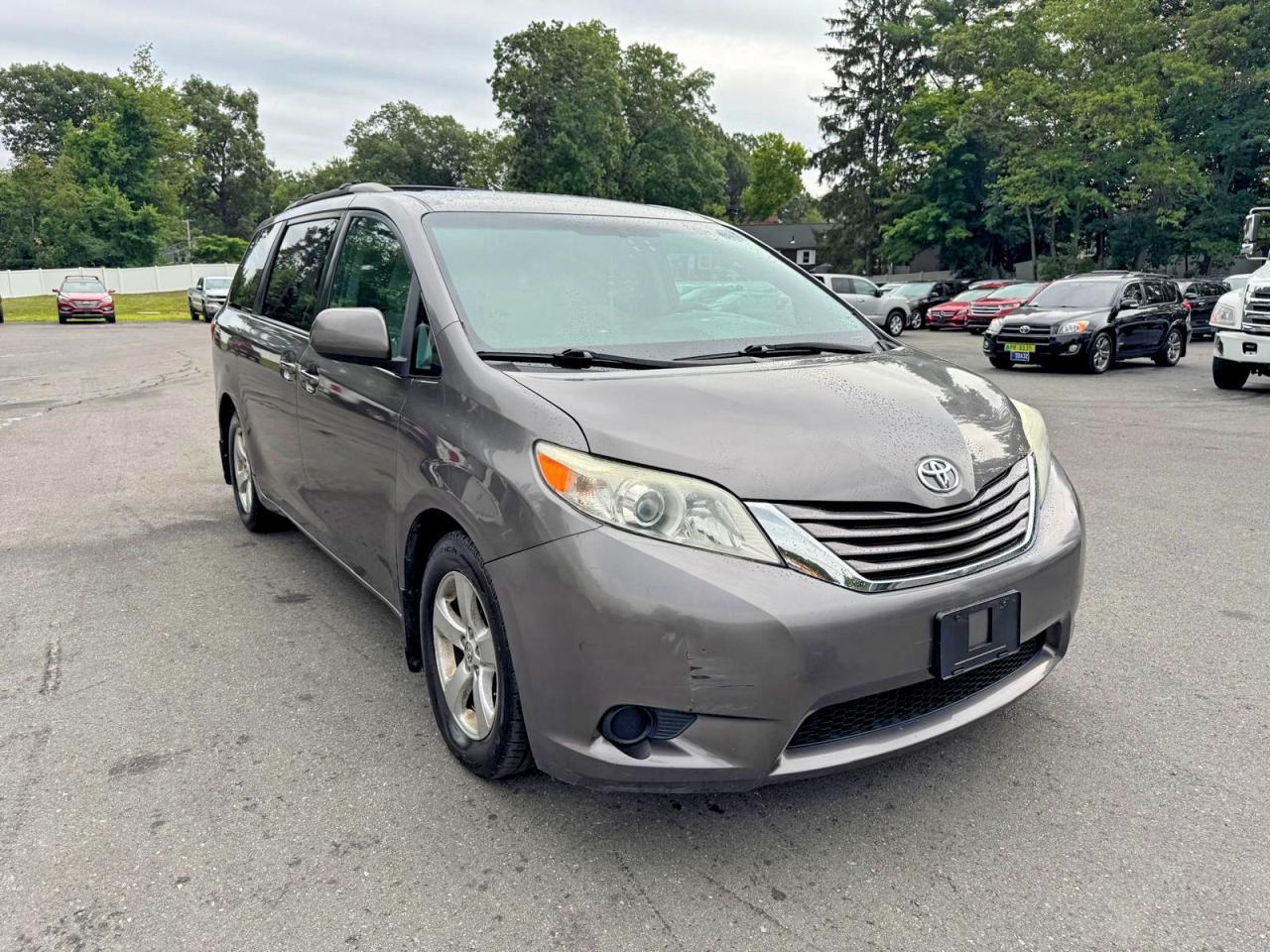 2017 Toyota Sienna, LE