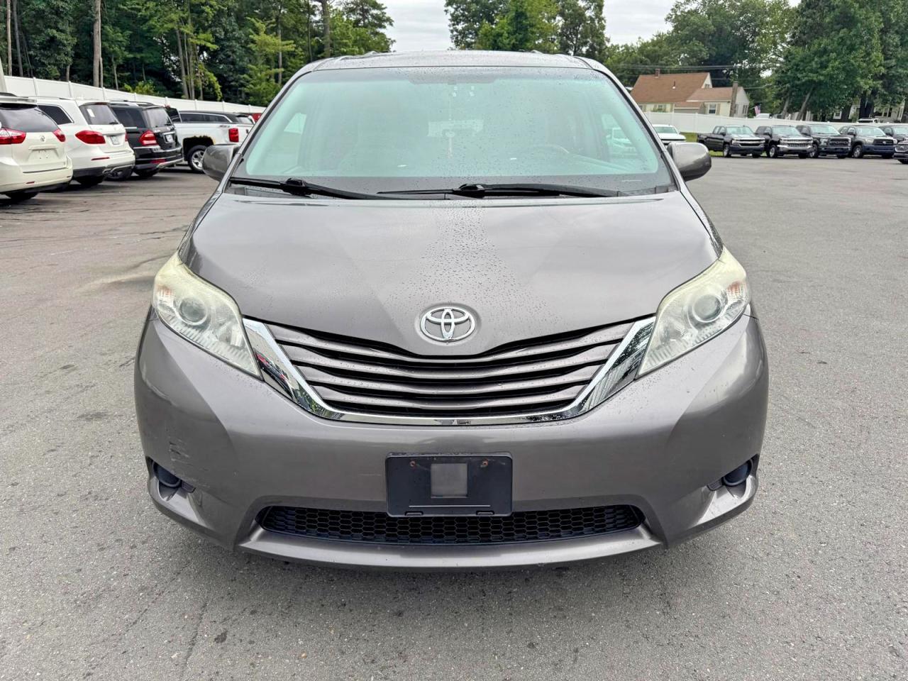 2017 Toyota Sienna, LE
